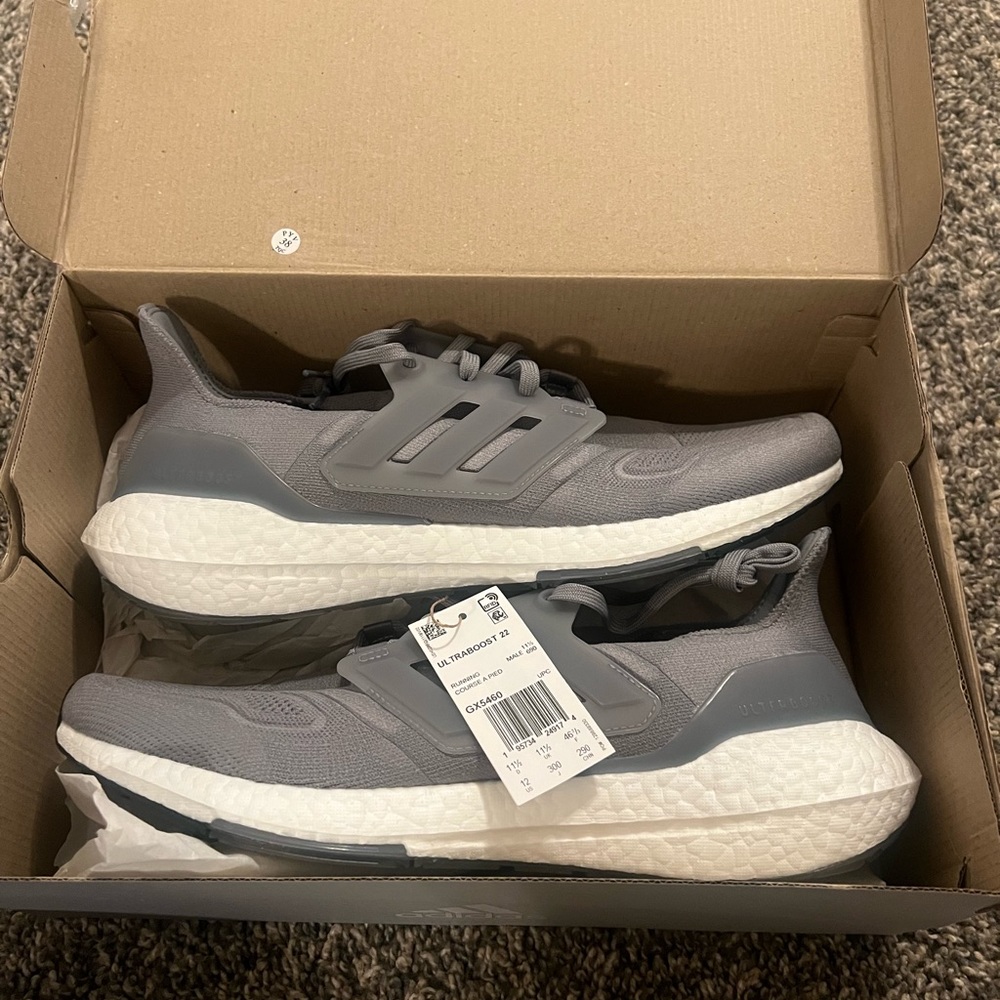 Adidas Ultraboost 22 Size 12 (NWT)